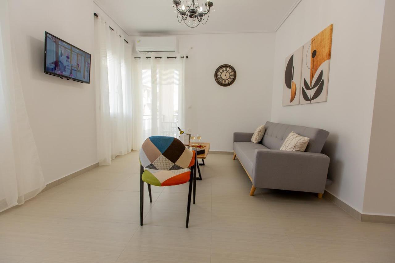 Costos Condos New 10A 1 Bedroom 纳弗帕克托斯 外观 照片